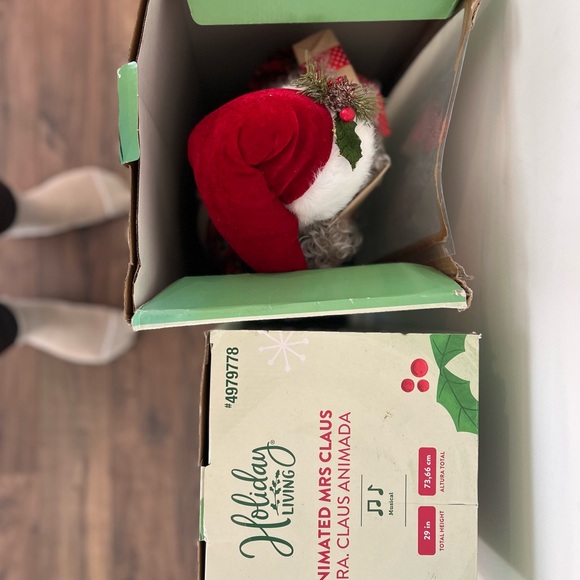 Holiday Living 29 " African American Animated Musical Mr. & Mrs. Claus Christmas - Picture 6 of 9